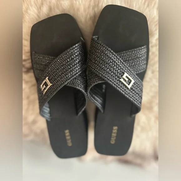 Guess Danvi platform sandal - Picture 13 of 14